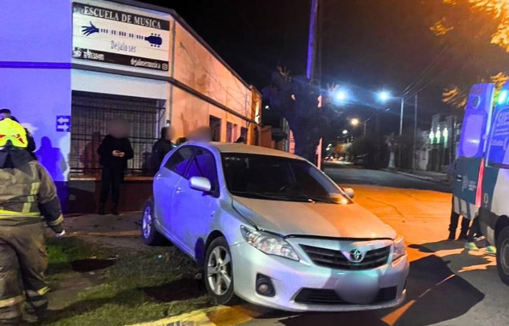 El Corolla fue chocado en la cola, cuando había cruzado Basavilbaso prácticamente por completo.